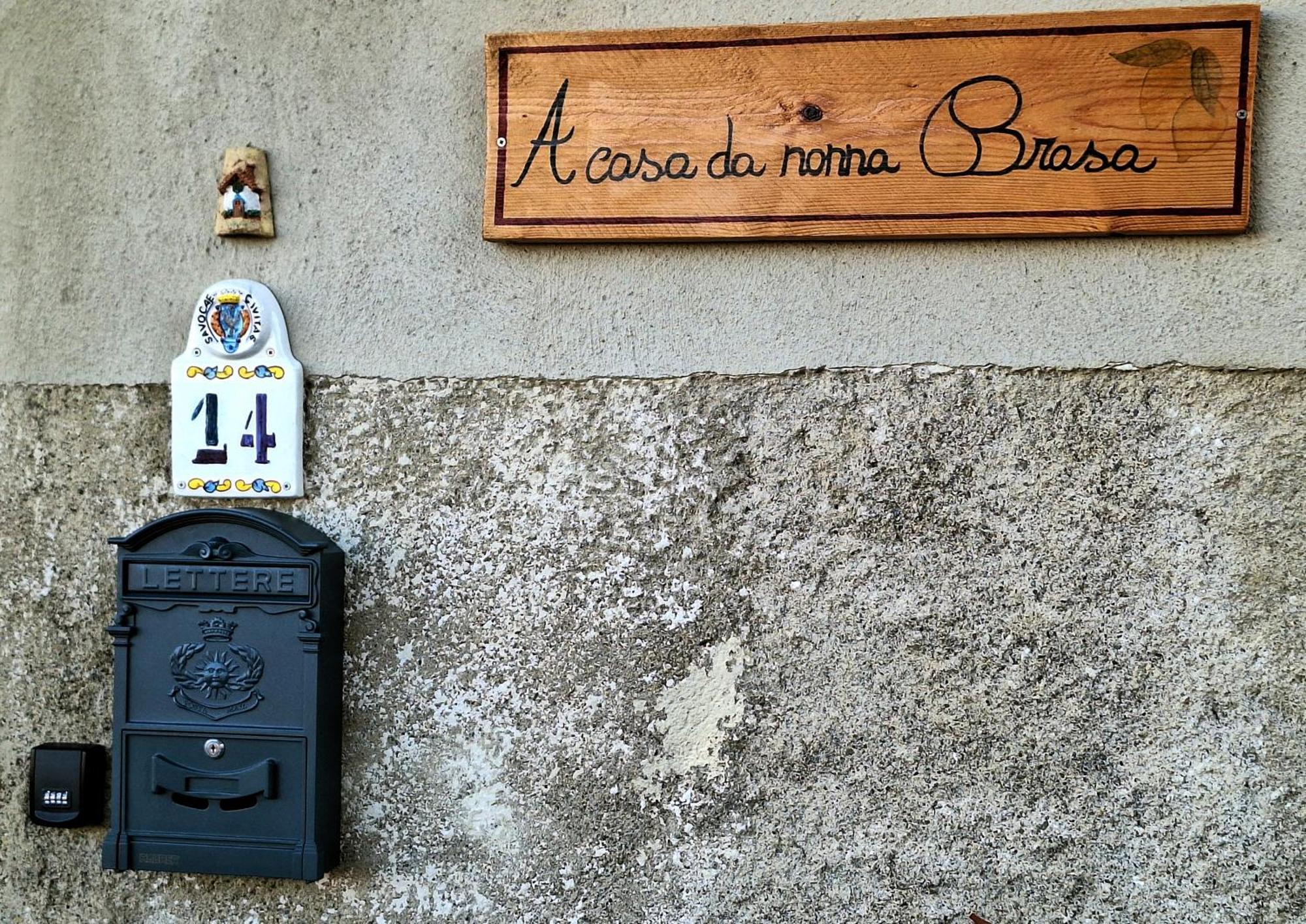 A Casa Da Nonna Brasa Holiday Home Savoca Exterior photo