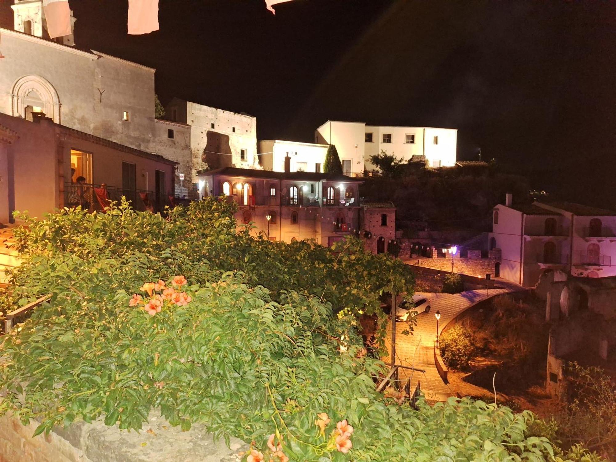 A Casa Da Nonna Brasa Holiday Home Savoca Exterior photo